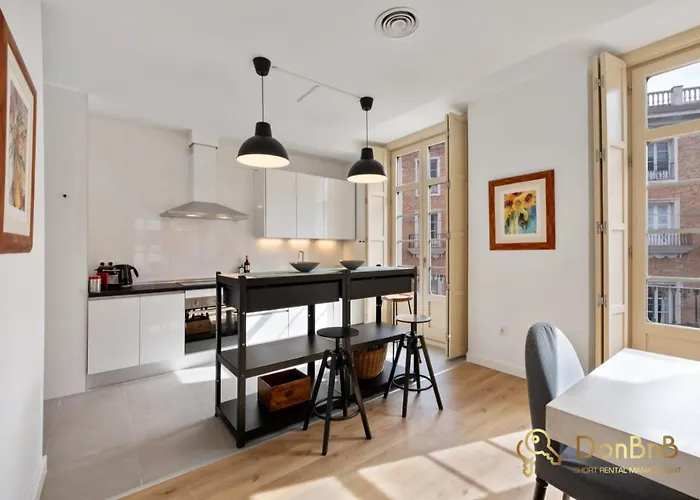 Exclusive Soho Apartment *